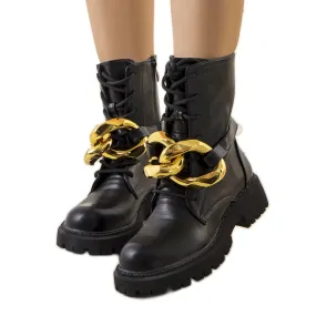 Black hiking boots with Galar chain